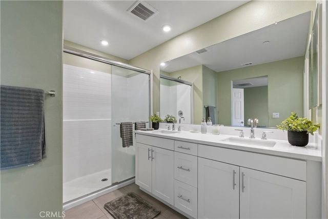 1037 W Clover Ave, Rialto, CA 92376