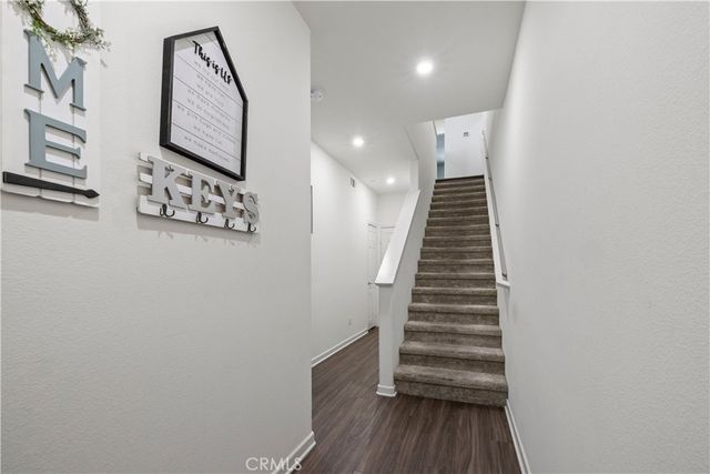 1037 W Clover Ave, Rialto, CA 92376
