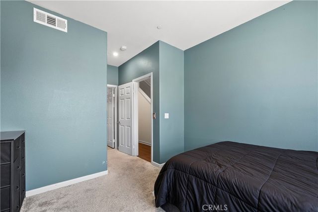 1037 W Clover Ave, Rialto, CA 92376