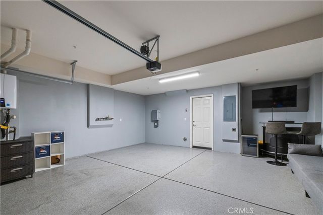 1037 W Clover Ave, Rialto, CA 92376