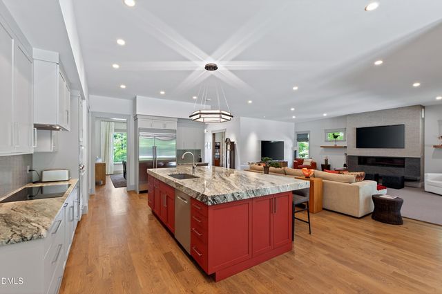 5141 Avalaire Oaks Drive, Raleigh, NC 27614