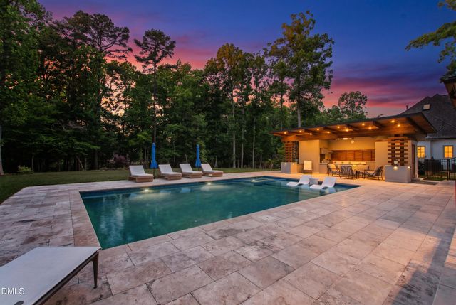 5141 Avalaire Oaks Drive, Raleigh, NC 27614