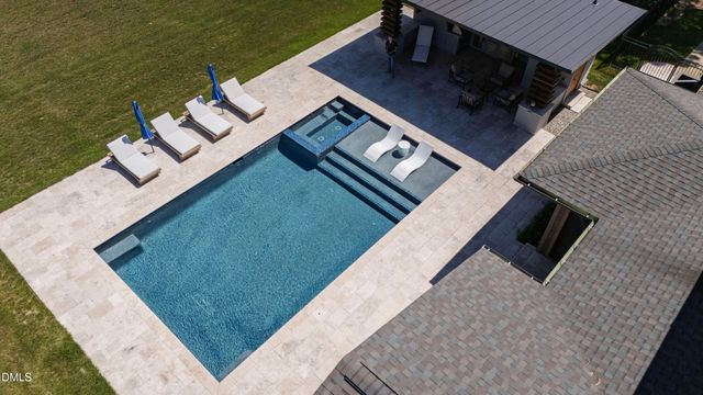 5141 Avalaire Oaks Drive, Raleigh, NC 27614