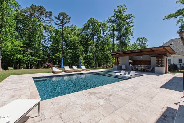 5141 Avalaire Oaks Drive, Raleigh, NC 27614