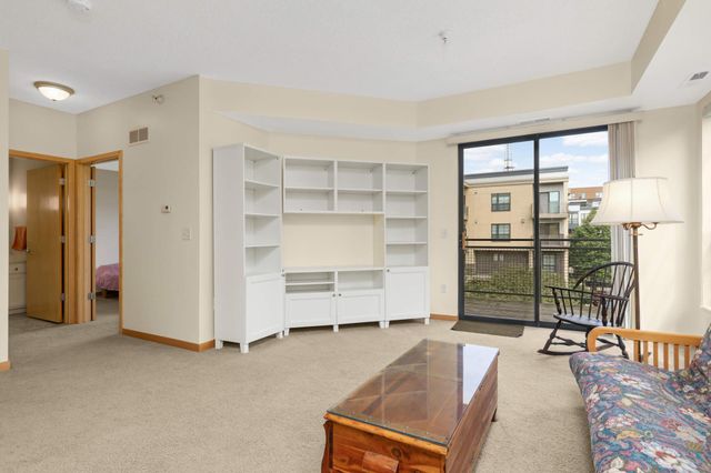 820 Emerald Street SE 314, Saint Paul, MN 55114