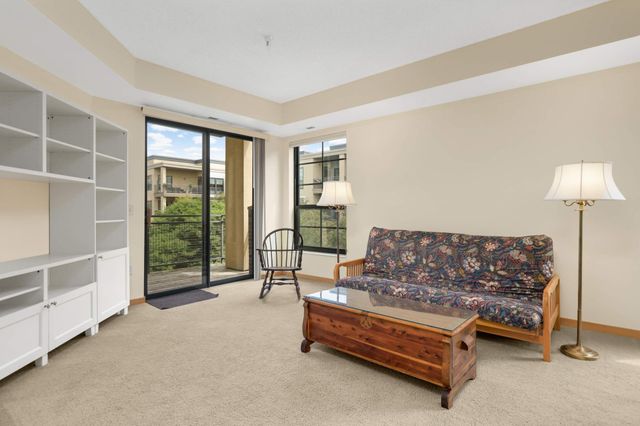 820 Emerald Street SE 314, Saint Paul, MN 55114