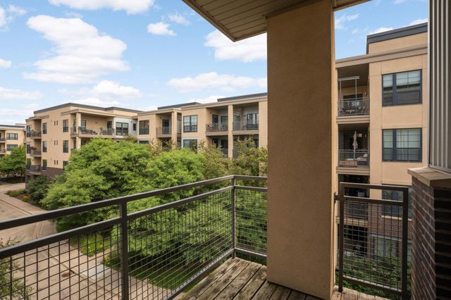 820 Emerald Street SE 314, Saint Paul, MN 55114