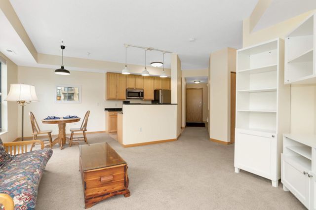 820 Emerald Street SE 314, Saint Paul, MN 55114