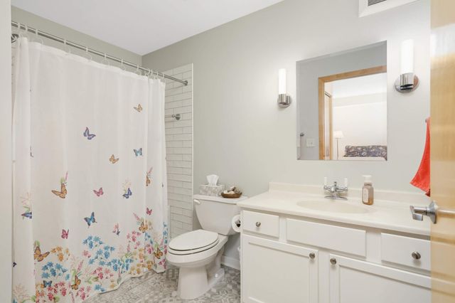 820 Emerald Street SE 314, Saint Paul, MN 55114