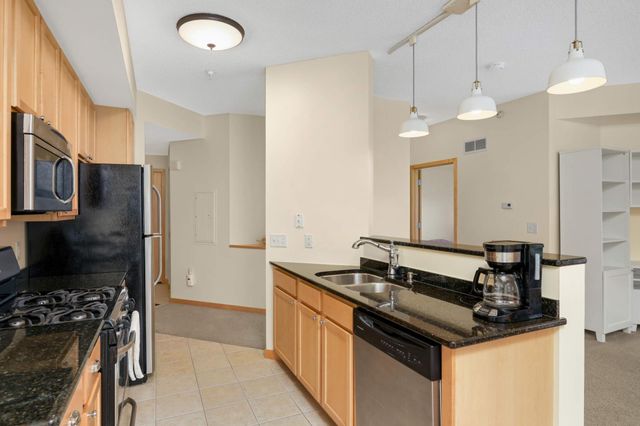 820 Emerald Street SE 314, Saint Paul, MN 55114