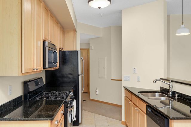 820 Emerald Street SE 314, Saint Paul, MN 55114