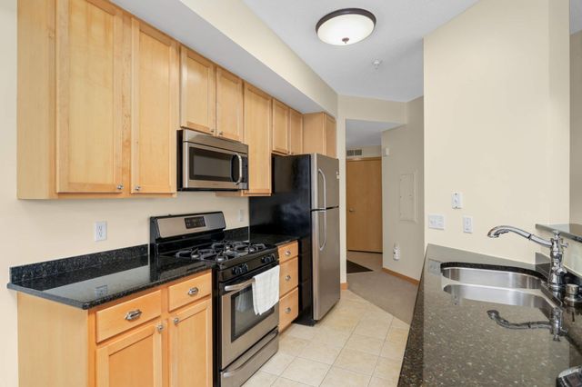 820 Emerald Street SE 314, Saint Paul, MN 55114