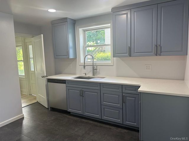 81 Carroll Street, Poughkeepsie, NY 12601