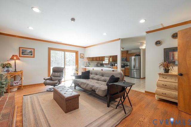 12253 Cedar Ln, Hanover, VA 23005