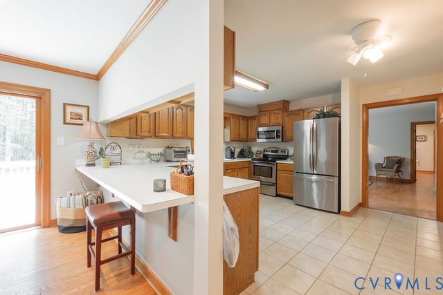 12253 Cedar Ln, Hanover, VA 23005