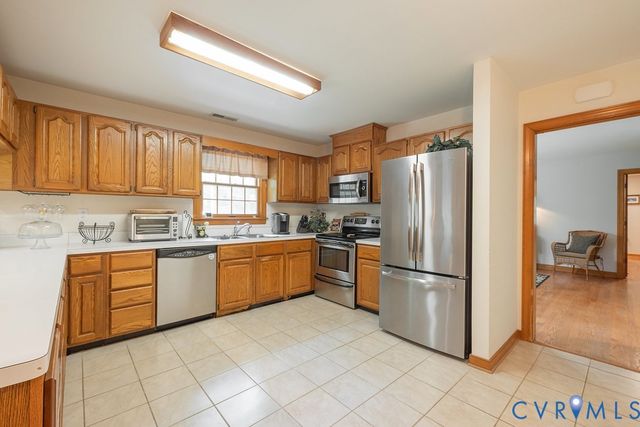 12253 Cedar Ln, Hanover, VA 23005
