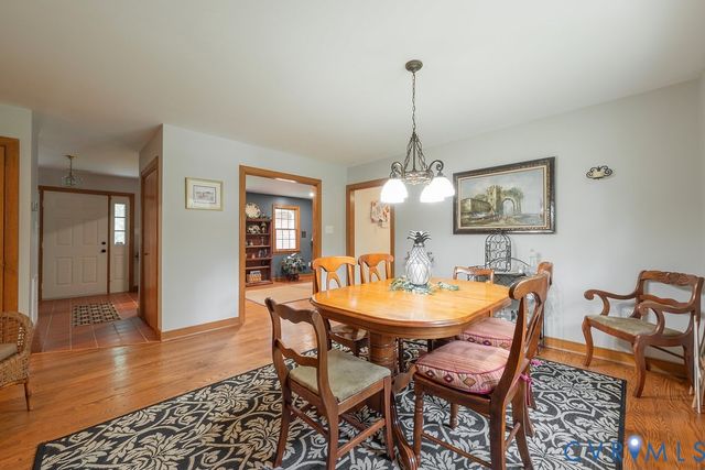 12253 Cedar Ln, Hanover, VA 23005