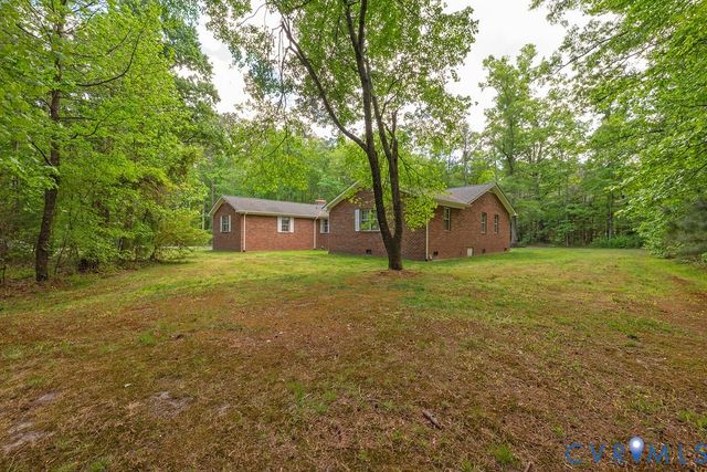12253 Cedar Ln, Hanover, VA 23005