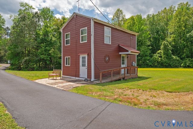 12253 Cedar Ln, Hanover, VA 23005