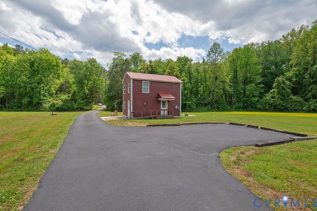 12253 Cedar Ln, Hanover, VA 23005