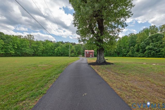 12253 Cedar Ln, Hanover, VA 23005