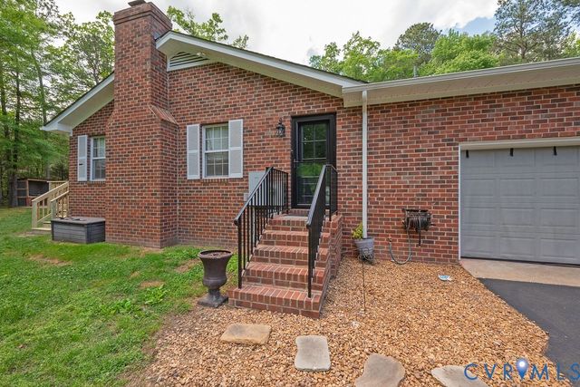 12253 Cedar Ln, Hanover, VA 23005