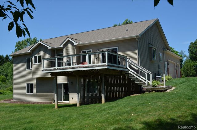 697 Lee Court, Brandon Charter Township, MI 48371