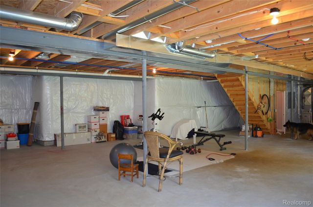 697 Lee Court, Brandon Charter Township, MI 48371