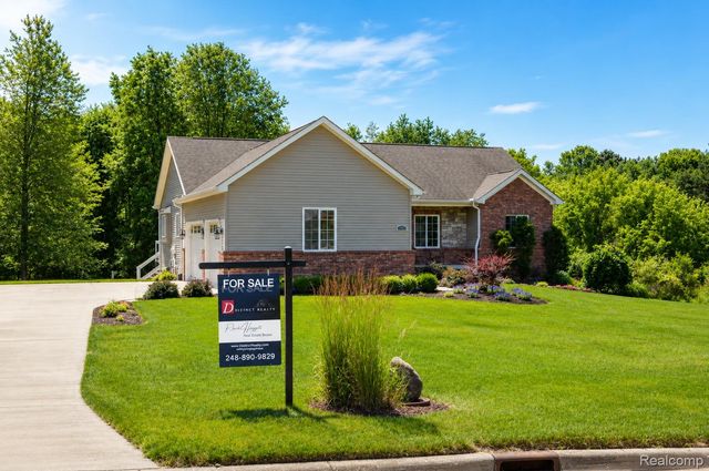 697 Lee Court, Brandon Charter Township, MI 48371