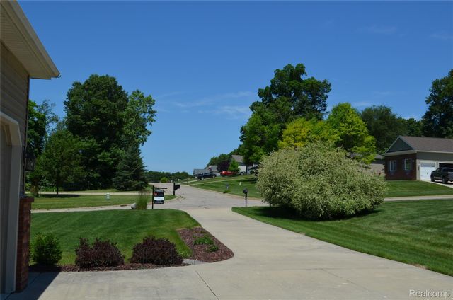 697 Lee Court, Brandon Charter Township, MI 48371