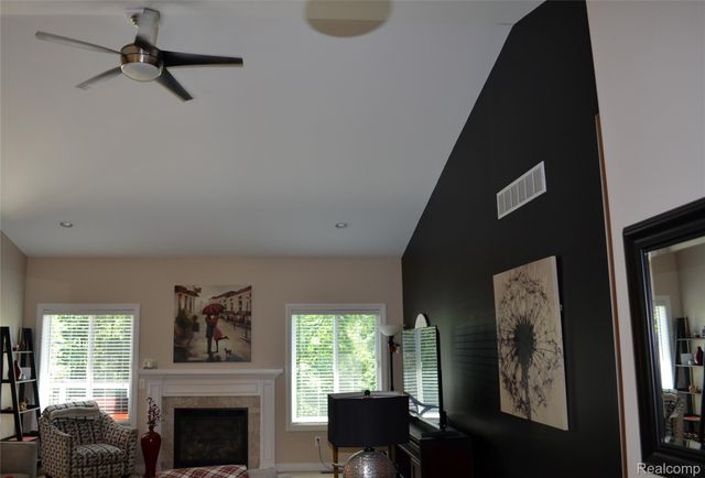 697 Lee Court, Brandon Charter Township, MI 48371