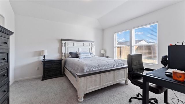 6029 Crest Bridge Court, Bryan, TX 77807