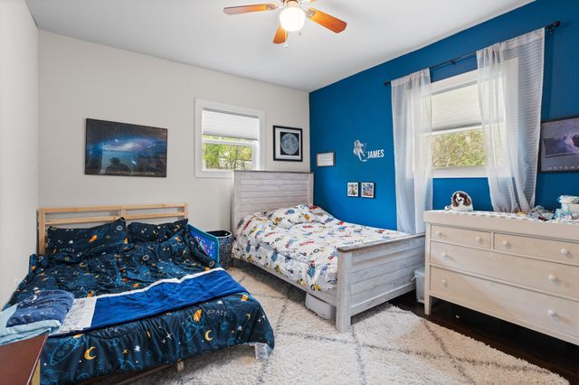 226 W Willingham Street, Cleburne, TX 76033