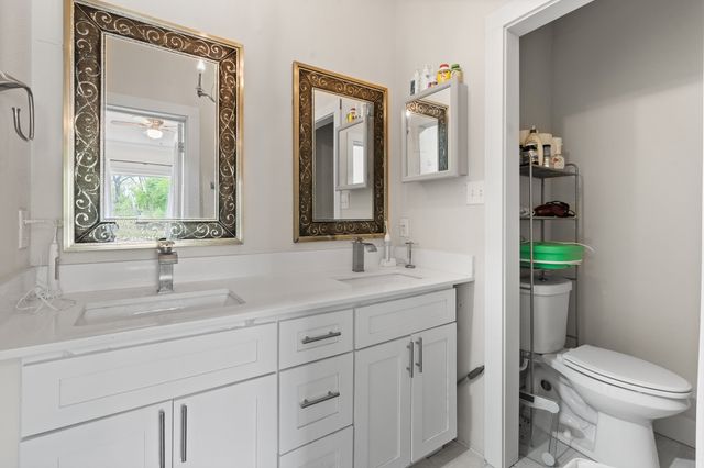 226 W Willingham Street, Cleburne, TX 76033