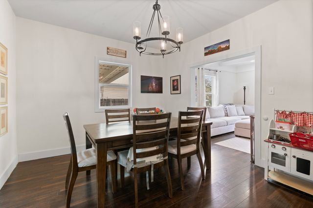 226 W Willingham Street, Cleburne, TX 76033