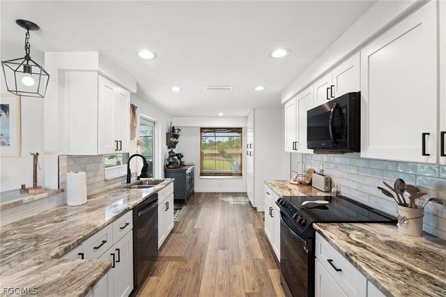 5714 SW 1st CT, Cape Coral, FL 33914