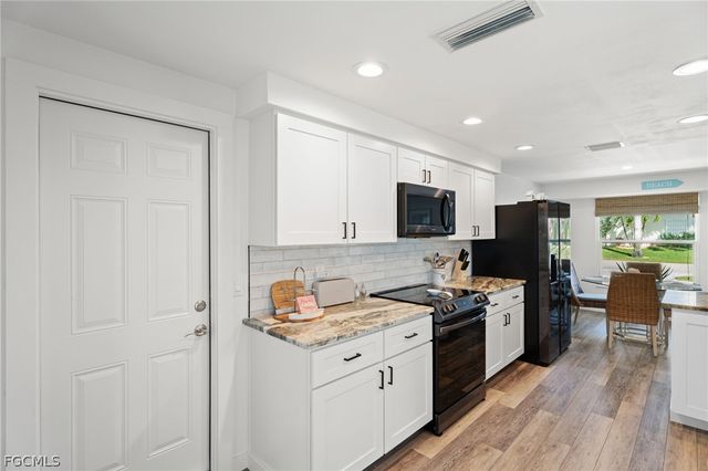 5714 SW 1st CT, Cape Coral, FL 33914