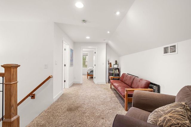 166 W 200 S, Valparaiso, IN 46385