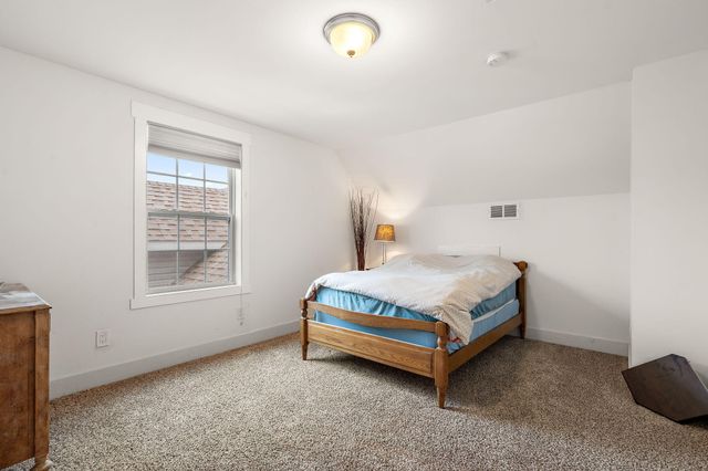 166 W 200 S, Valparaiso, IN 46385