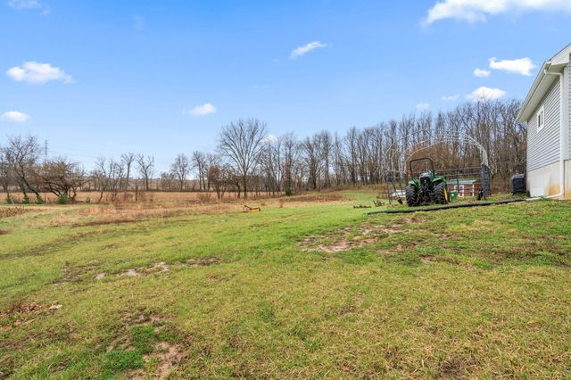 166 W 200 S, Valparaiso, IN 46385