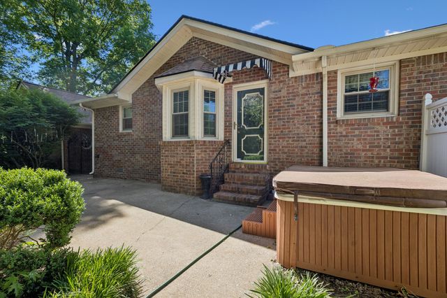 157 Paschal Dr, Murfreesboro, TN 37128