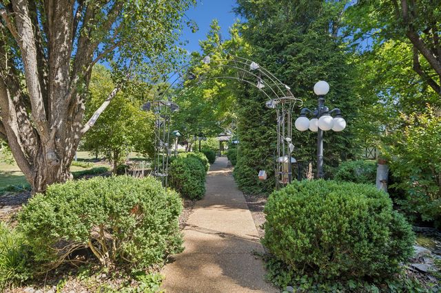 157 Paschal Dr, Murfreesboro, TN 37128