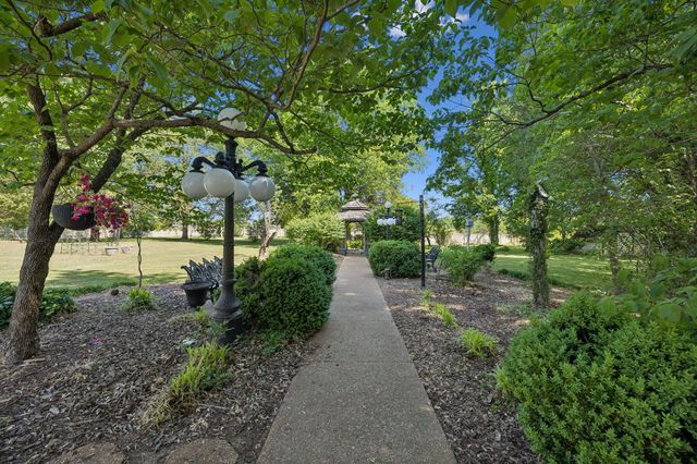 157 Paschal Dr, Murfreesboro, TN 37128