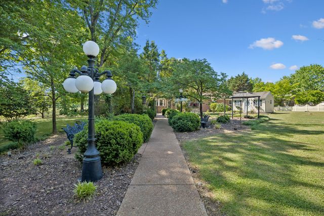 157 Paschal Dr, Murfreesboro, TN 37128