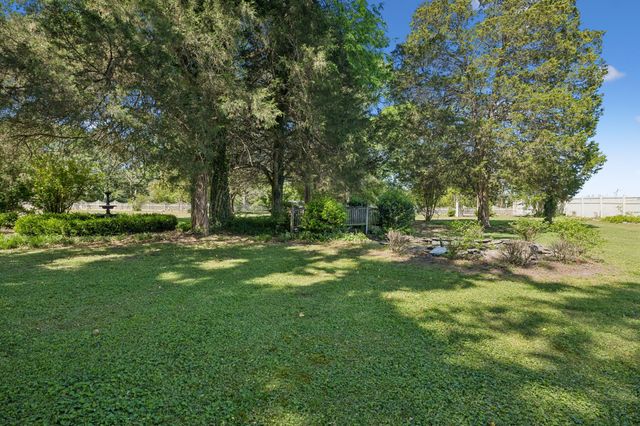 157 Paschal Dr, Murfreesboro, TN 37128