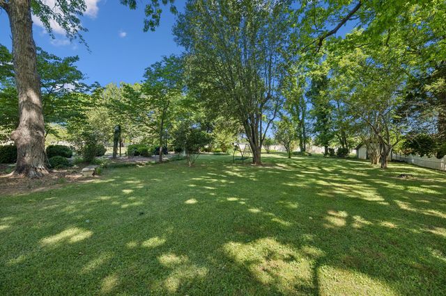 157 Paschal Dr, Murfreesboro, TN 37128