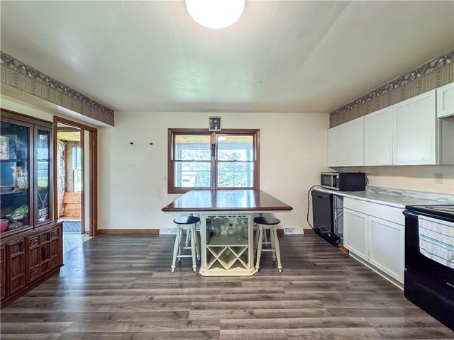 5233 County Road G, Neillsville, WI 54456