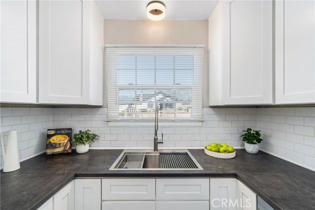 164 Euclid Place, Upland, CA 91786