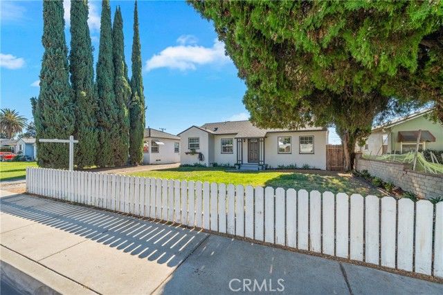 164 Euclid Place, Upland, CA 91786