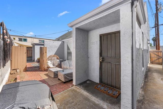 1951 55 Hornblend St., San Diego, CA 92109